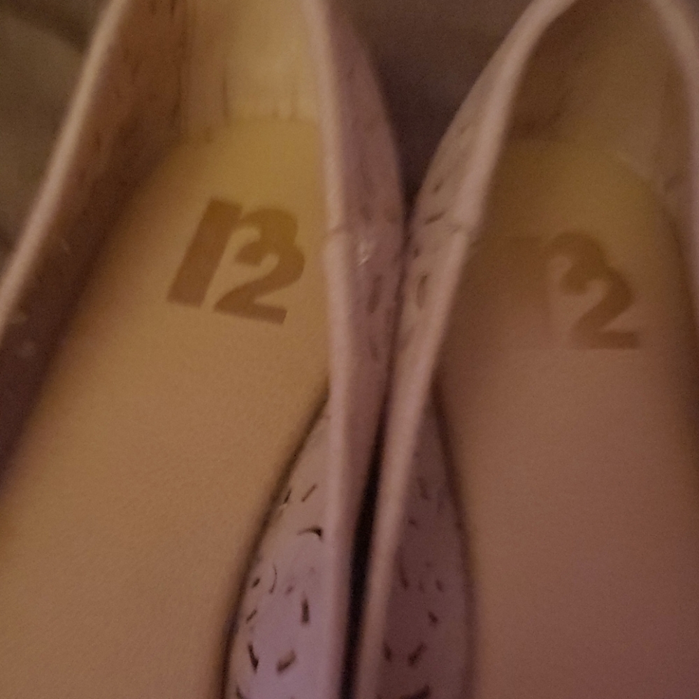Tan flats with"scrollwork" pattern - Picture 3 of 4